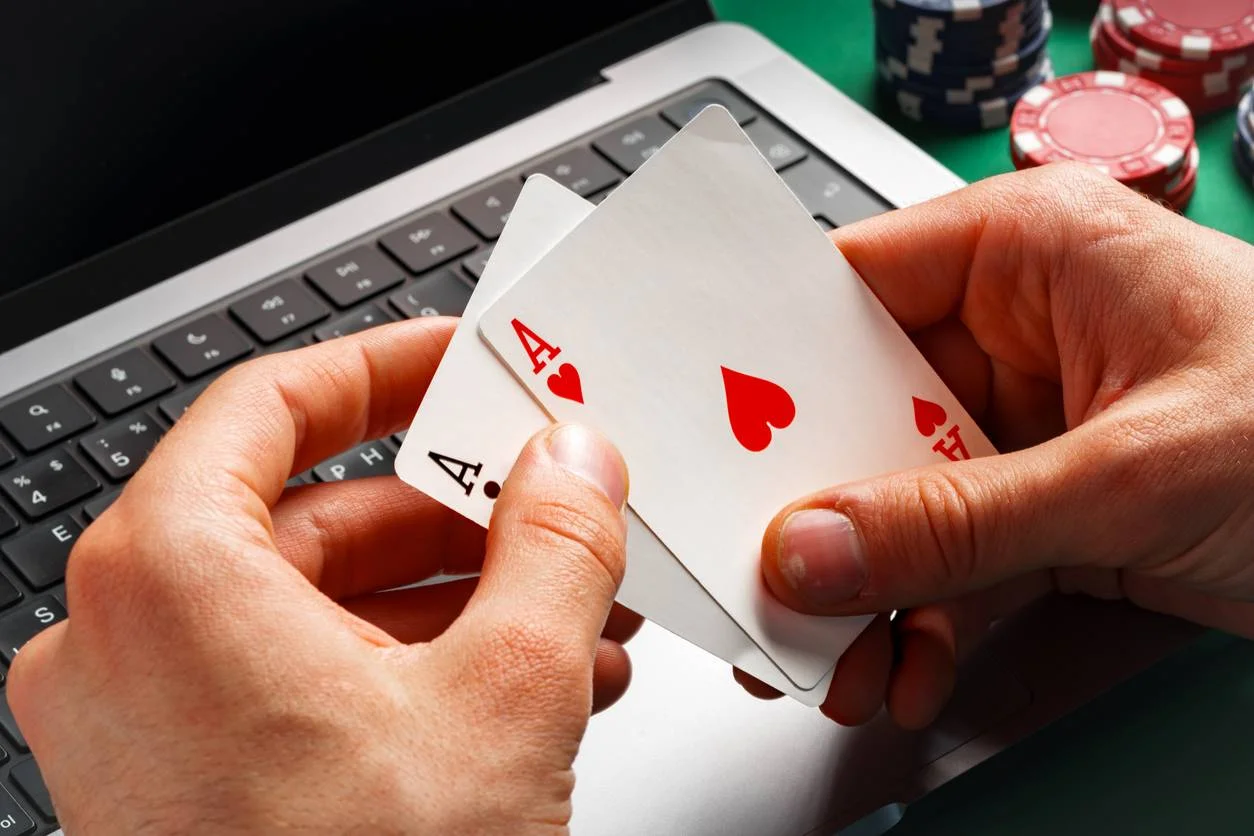 Poker hat